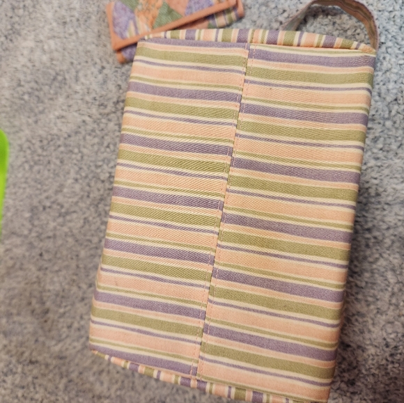 Donna Sharp pink purse and wallet set - Picture 6 of 7